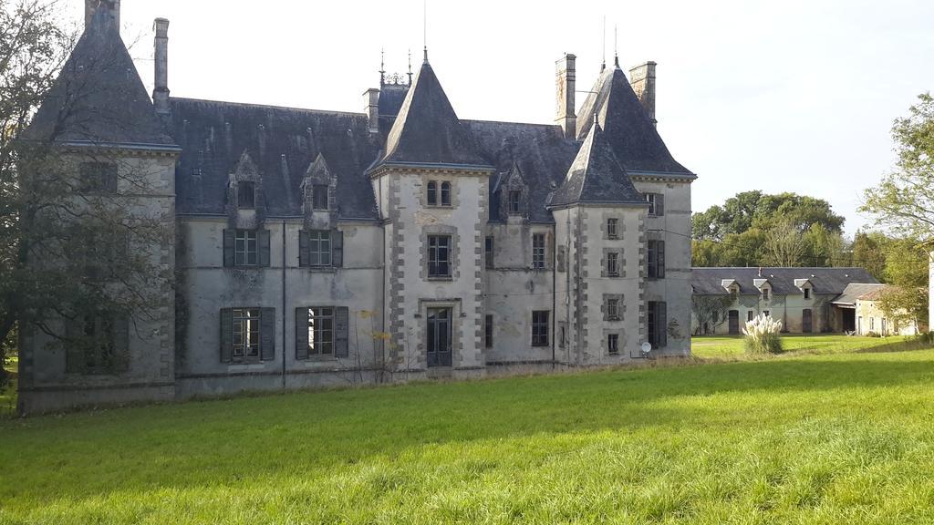 Chateau Pont Jarno B&B Champdeniers Exterior foto