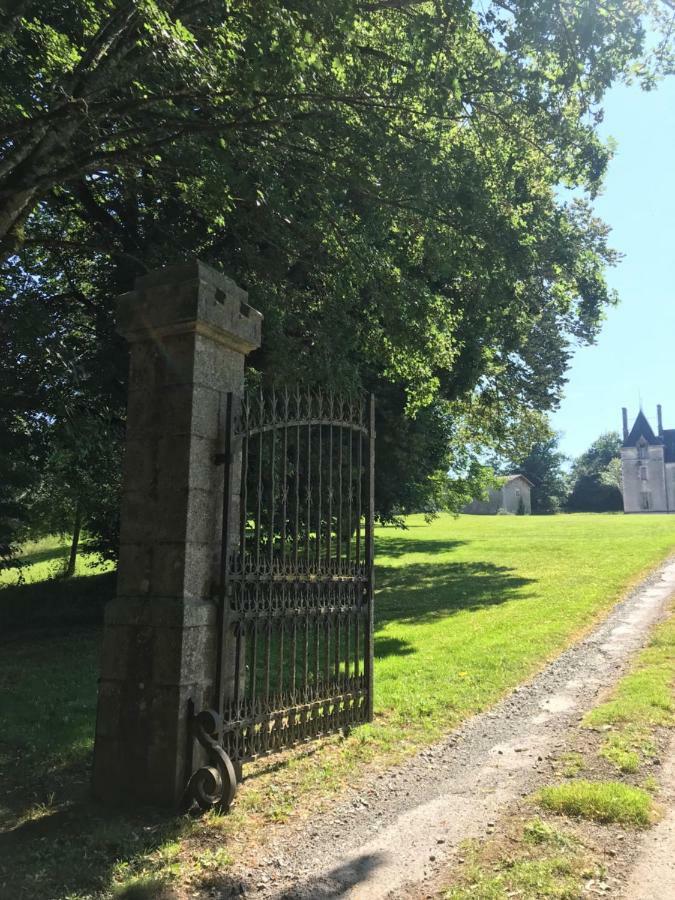 Chateau Pont Jarno B&B Champdeniers Exterior foto